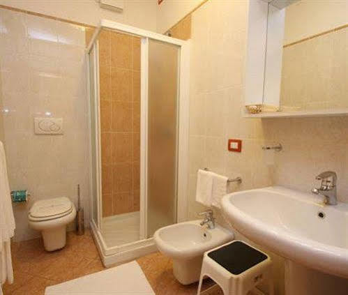 Albergo Corte Antica Villafranca di Verona Esterno foto